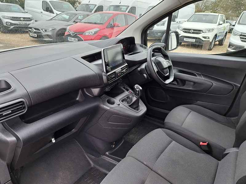 Used Peugeot Partner 2021 for sale - 77475637: Photo 14