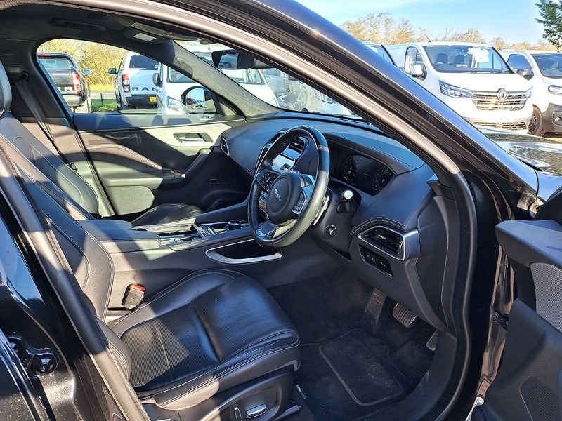 Used Jaguar F-Pace 2020 for sale - 77609536: Photo 7