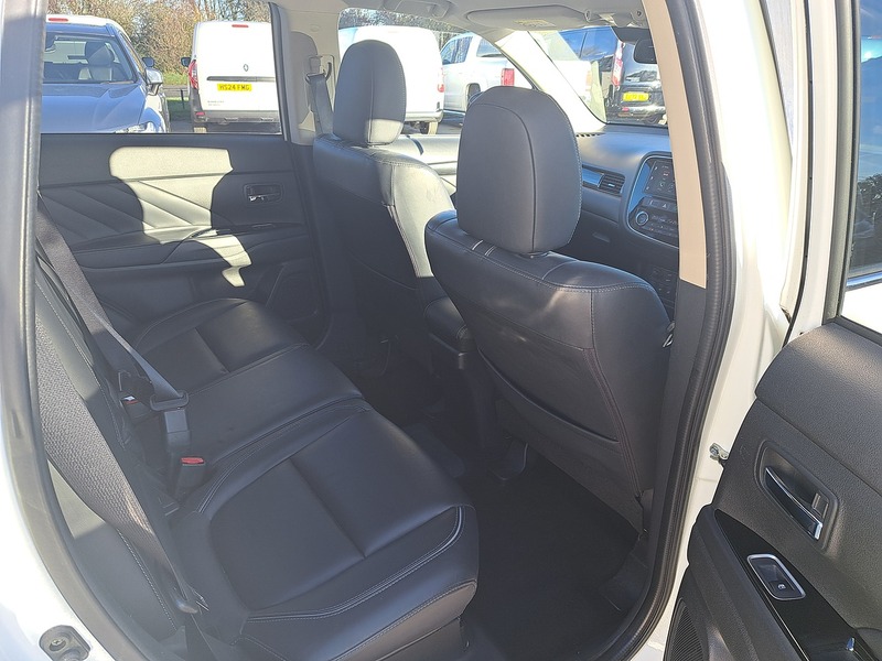 Used Mitsubishi Outlander 2018 for sale - 77231273: Photo 14