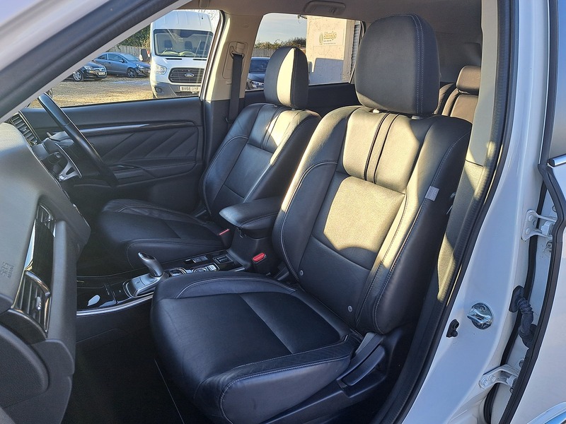 Used Mitsubishi Outlander 2018 for sale - 77231273: Photo 26