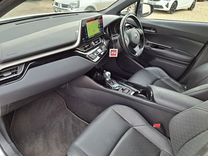 Used Toyota C-HR 2018 for sale - 77231235: Photo 17