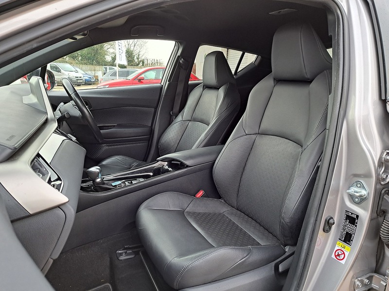 Used Toyota C-HR 2018 for sale - 77231235: Photo 21