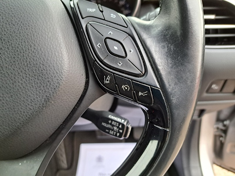 Used Toyota C-HR 2018 for sale - 77231235: Photo 29