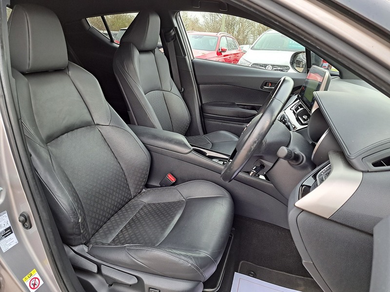 Used Toyota C-HR 2018 for sale - 77231235: Photo 7