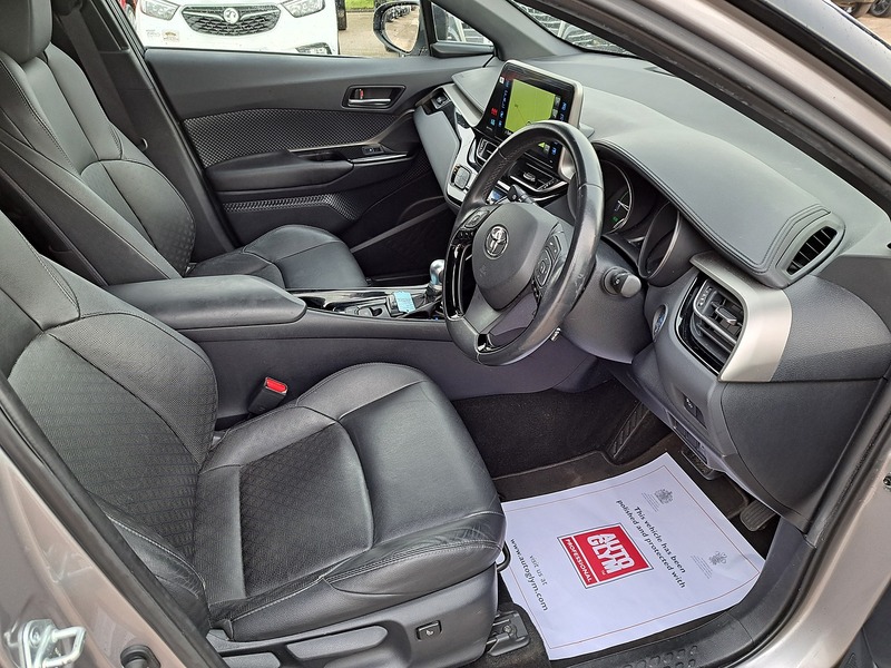 Used Toyota C-HR 2018 for sale - 77231235: Photo 9