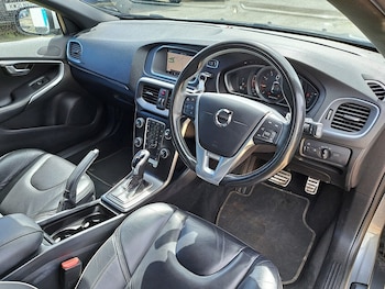 Used Volvo V40 2019 for sale - 78826728: Photo