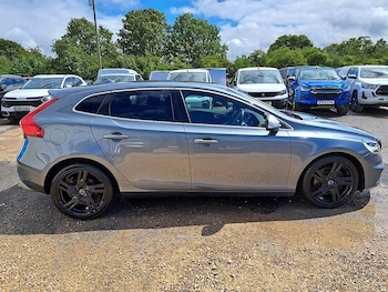 Used Volvo V40 2019 for sale - 78826728: Photo