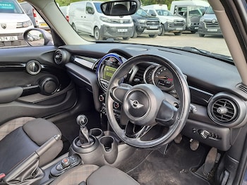 Used MINI Hatch 2017 for sale - 78712101: Photo
