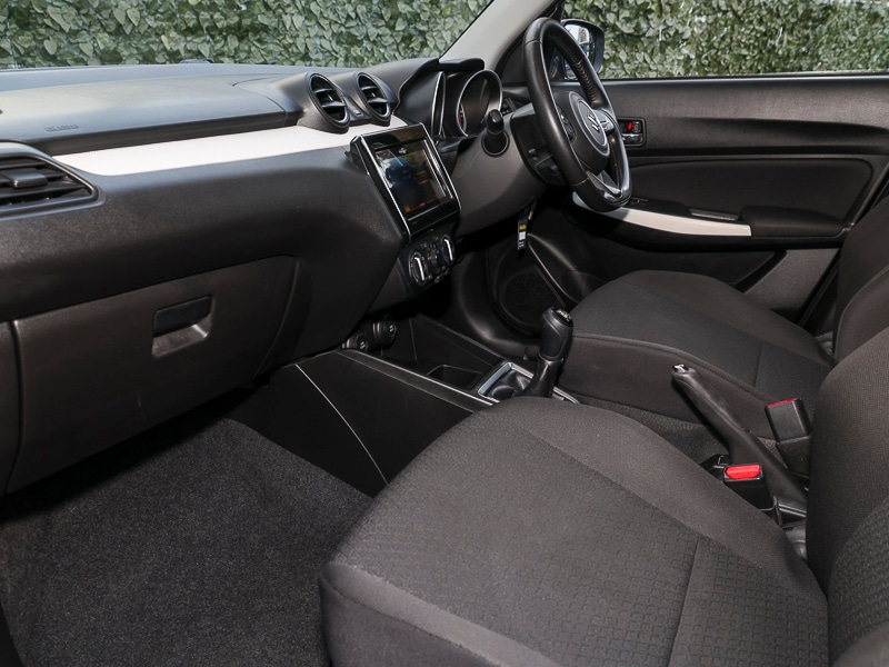 Used Suzuki Swift 2017 for sale - 77544133: Photo 5