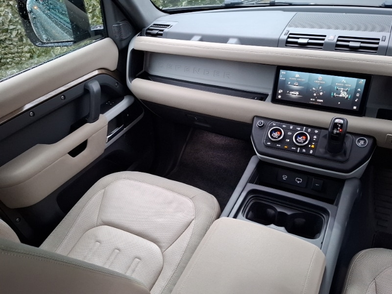 Used Land Rover Defender 2020 for sale - 77284171: Photo 11