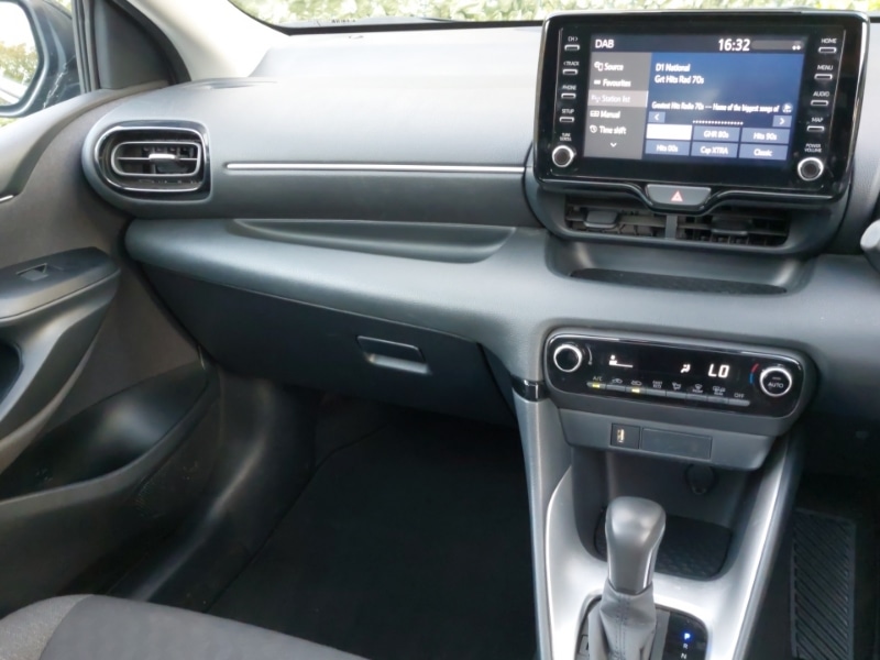 Used Toyota Yaris 2022 for sale - 76358674: Photo 11