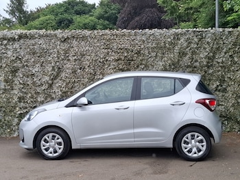 Used Hyundai i10 2018 for sale - 79247270: Photo