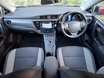 Used Toyota Auris 2017 for sale - 76795448: Photo