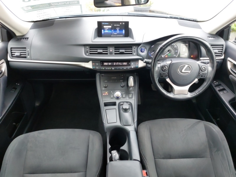 Used Lexus CT 2018 for sale - 76932418: Photo 2