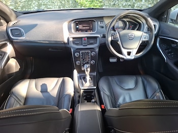 Used Volvo V40 2019 for sale - 78369229: Photo
