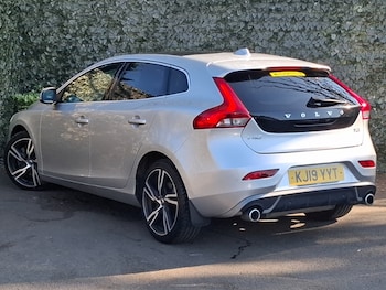 Used Volvo V40 2019 for sale - 78369229: Photo