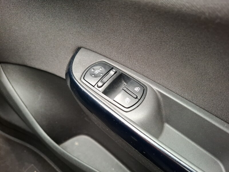 Used Vauxhall Corsa 2016 for sale - 77947726: Photo 17