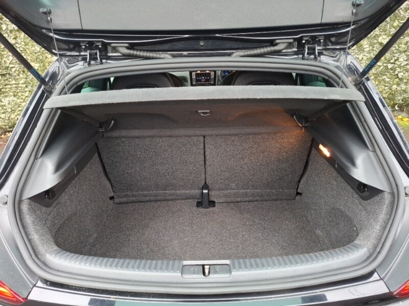 Used Volkswagen Scirocco 2018 for sale - 77366089: Photo 8