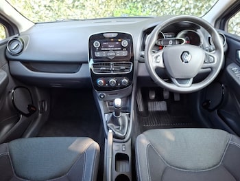 Used Renault Clio 2018 for sale - 79270343: Photo