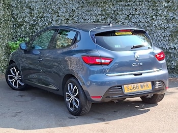 Used Renault Clio 2018 for sale - 79270343: Photo