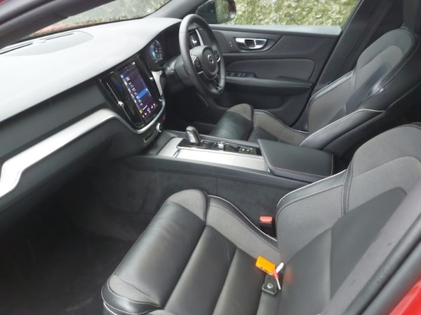 Used Volvo V60 2021 for sale - 76195653: Photo 5