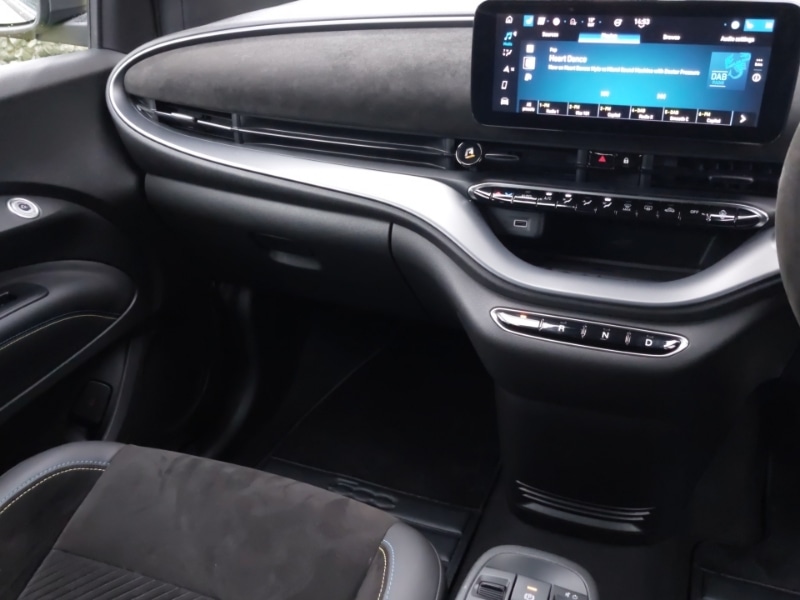 Used Abarth 500C 2024 for sale - 76602280: Photo 11