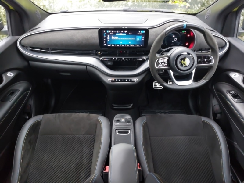 Used Abarth 500C 2024 for sale - 76602280: Photo 2