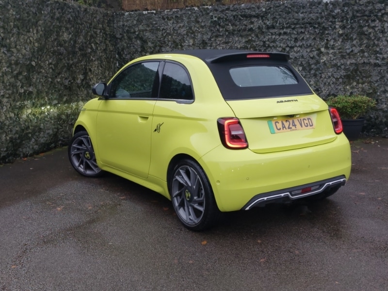 Used Abarth 500C 2024 for sale - 76602280: Photo 3