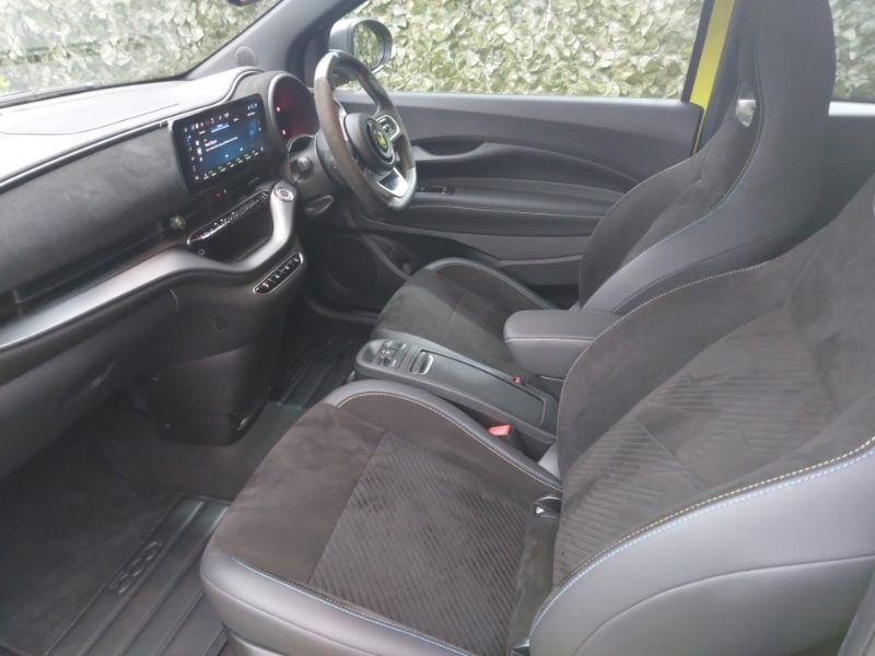 Used Abarth 500C 2024 for sale - 76602280: Photo 5