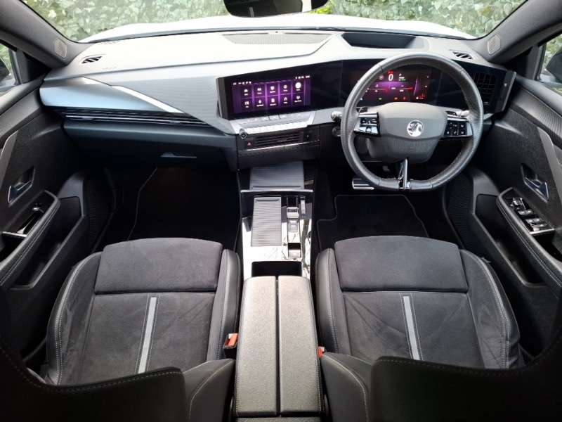 Used Vauxhall Astra 2023 for sale - 77669762: Photo 2