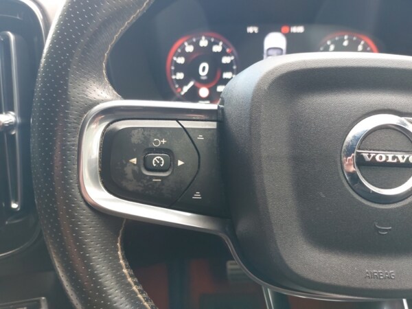 Used Volvo XC40 2021 for sale - 76258421: Photo 12