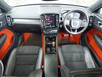 Used Volvo XC40 2021 for sale - 76258421: Photo