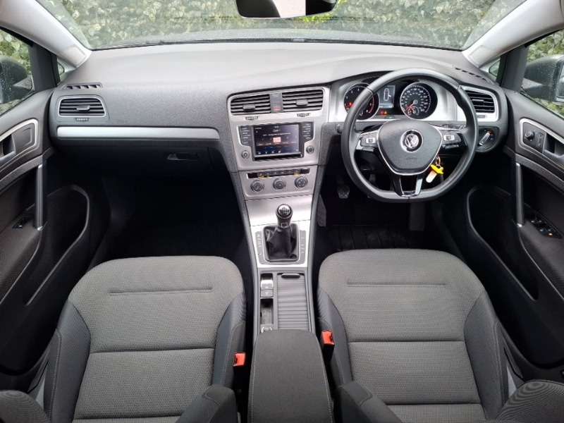 Used Volkswagen Golf 2016 for sale - 77514097: Photo 2