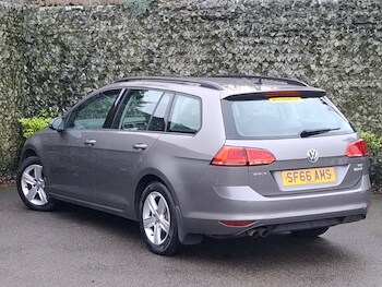 Used Volkswagen Golf 2016 for sale - 77514097: Photo