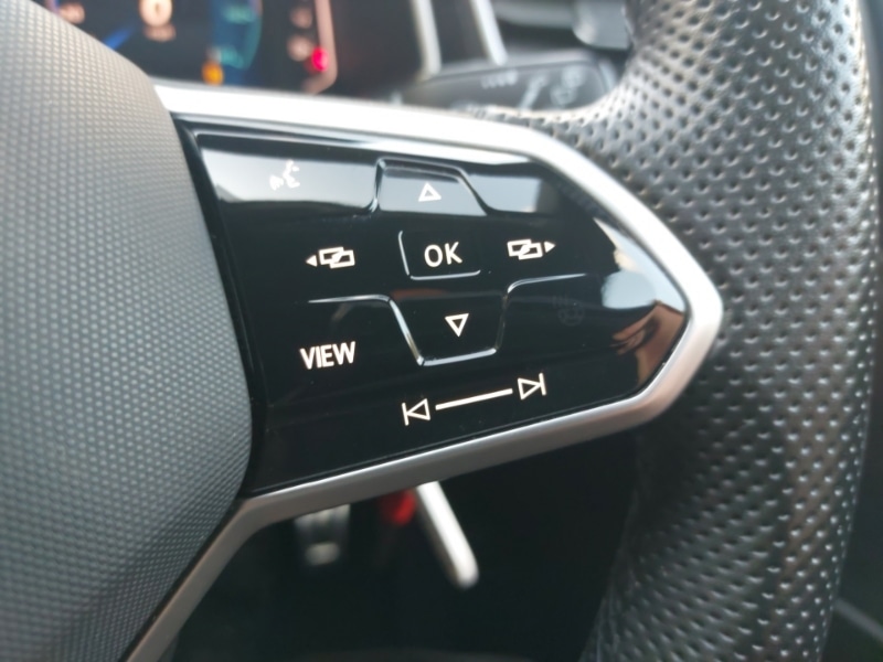 Used Volkswagen T-Roc 2023 for sale - 77068266: Photo 18