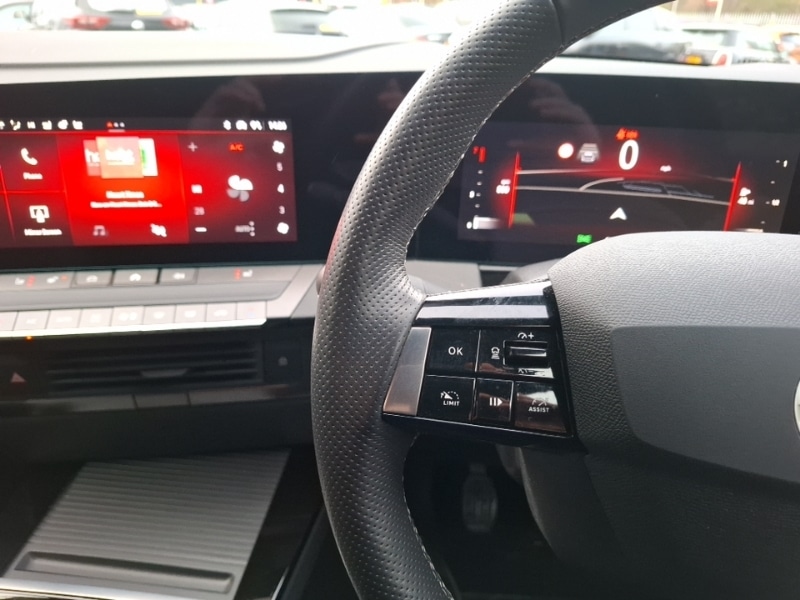 Used Vauxhall Astra 2024 for sale - 76983282: Photo 12