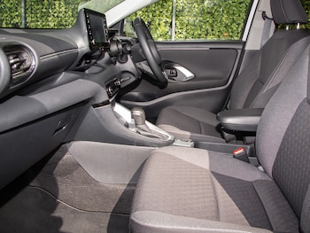 Used Toyota Yaris 2023 for sale - 79171486: Photo
