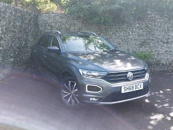 Used Volkswagen T-Roc 2018 for sale - 75722808: Photo
