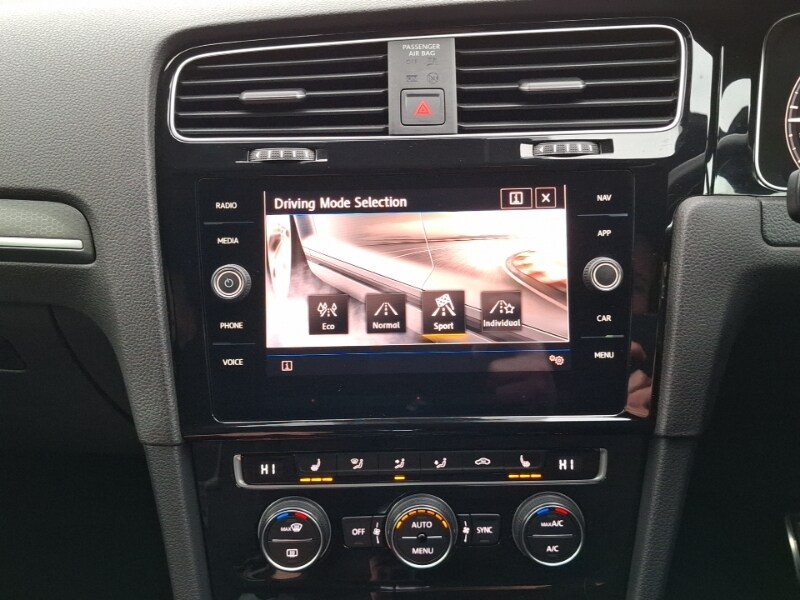 Used Volkswagen Golf 2019 for sale - 77651971: Photo 15