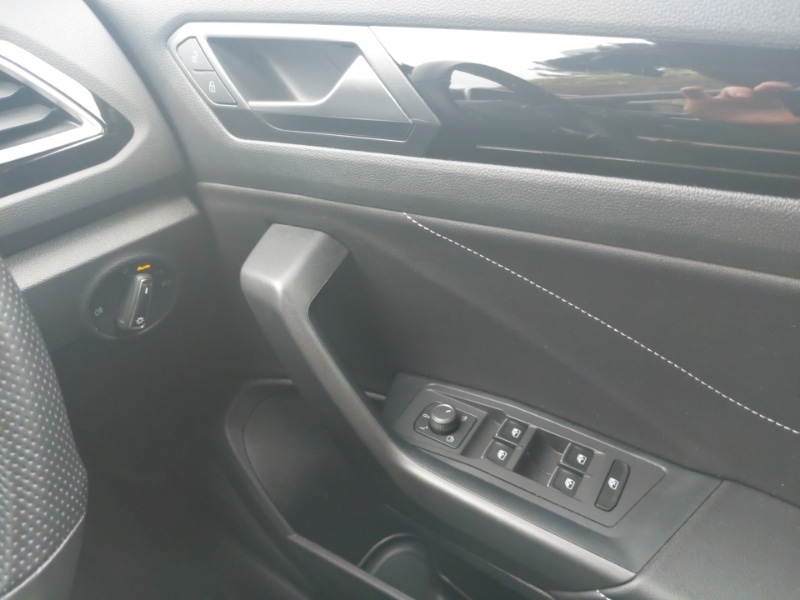 Used Volkswagen T-Roc 2023 for sale - 77219272: Photo 19