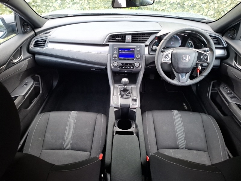 Used Honda Civic 2020 for sale - 78178617: Photo 2
