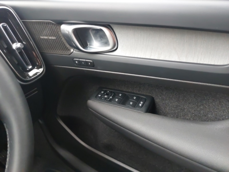 Used Volvo XC40 2024 for sale - 76369635: Photo 19
