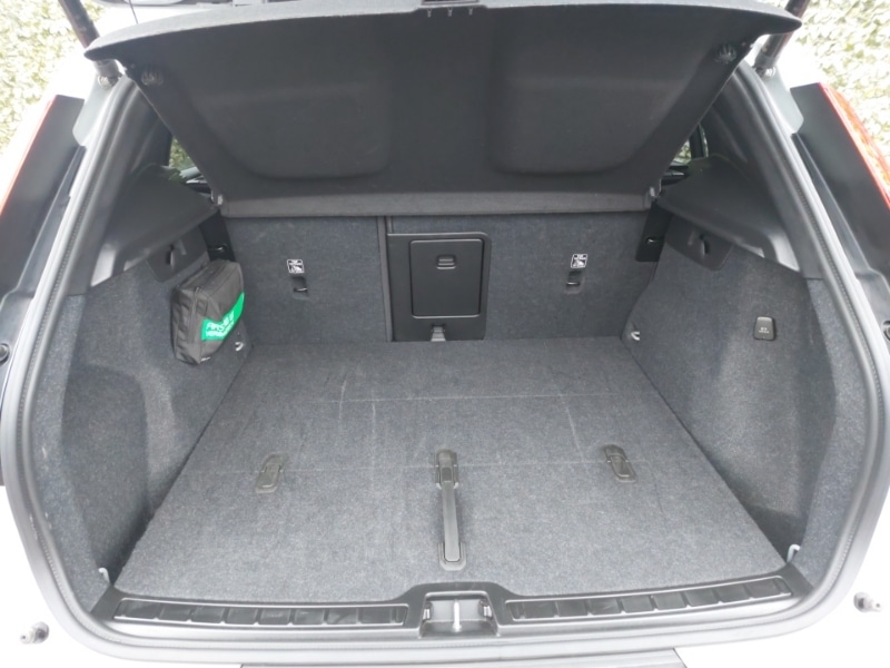 Used Volvo XC40 2024 for sale - 76369635: Photo 8