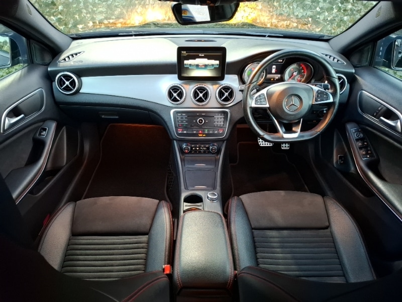 Used Mercedes-Benz GLA 2016 for sale - 76978382: Photo 2