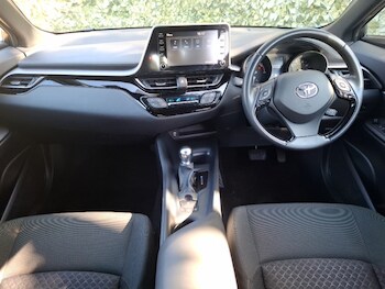 Used Toyota C-HR 2023 for sale - 78425064: Photo