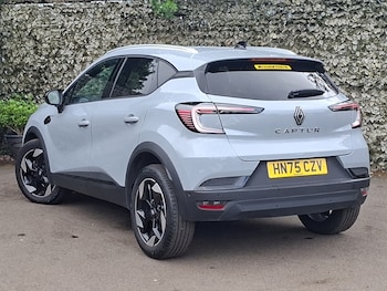 Used Renault Captur 2025 for sale - 79440207: Photo