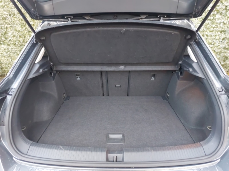 Used Volkswagen T-Roc 2021 for sale - 76408119: Photo 8