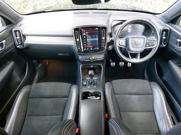 Used Volvo XC40 2020 for sale - 76233311: Photo 2