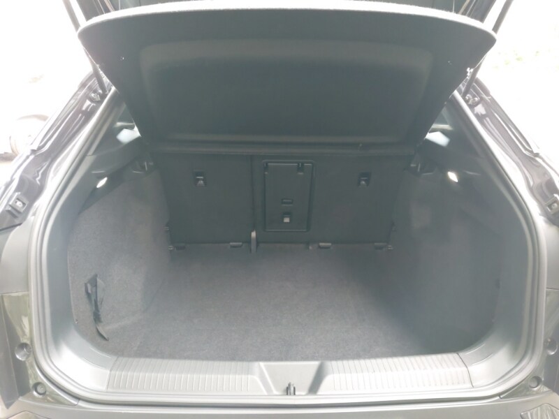 Used Volkswagen ID.4 2021 for sale - 76465077: Photo 8