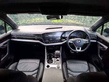 Used Volkswagen Touareg 2019 for sale - 76920335: Photo